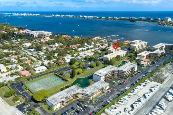 890 N Federal Highway 302, Lantana, FL 33462
