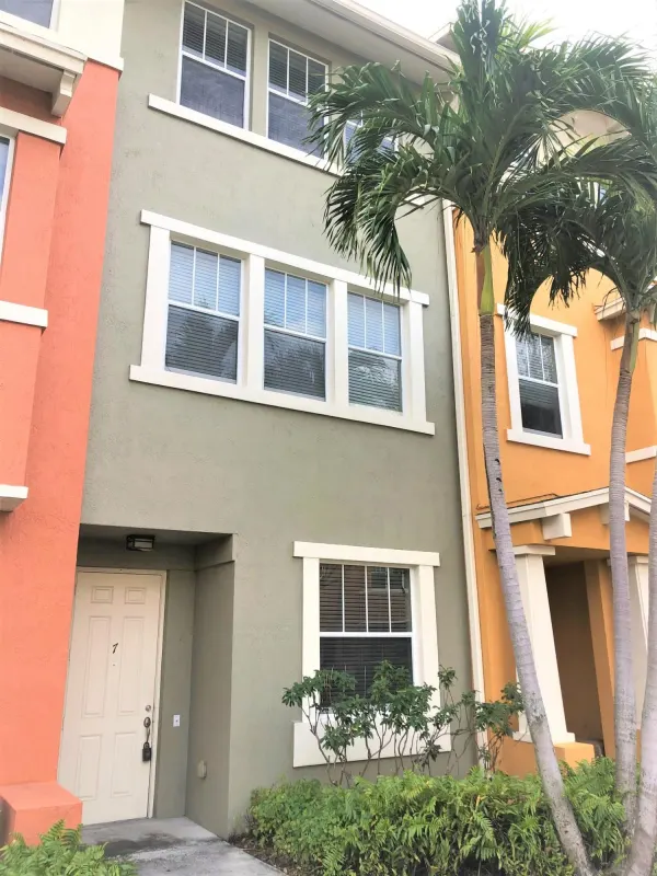 810 Marina Del Ray Lane 7, West Palm Beach, FL 33401