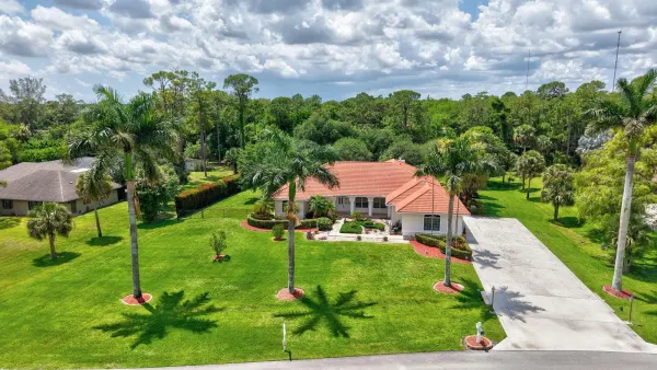 9774 Saddle Court, Lake Worth, FL 33467