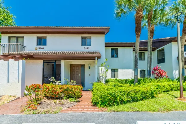 5142 Fountains Drive S, Greenacres, FL 33467