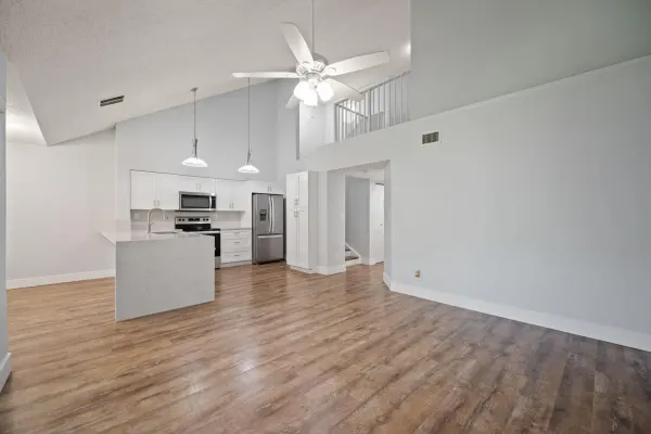 832 NW 92nd Avenue, Plantation, FL 33324