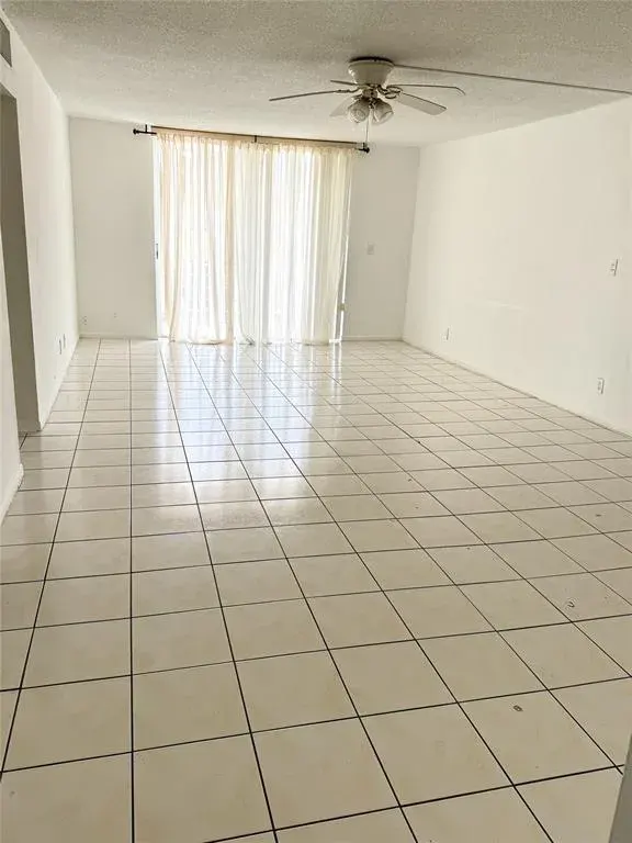 1830 Dixianna Street 201, Hollywood, FL 33020