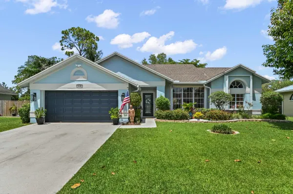 118 Royal Pine Circle N, Royal Palm Beach, FL 33411