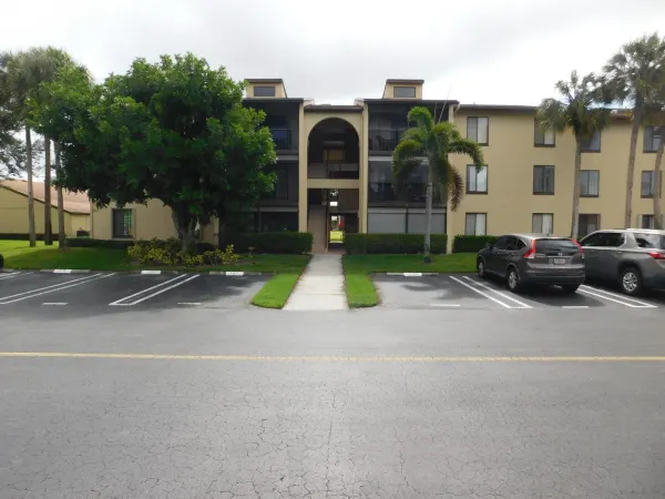 627 Sea Pine Way A2, Greenacres, FL 33415