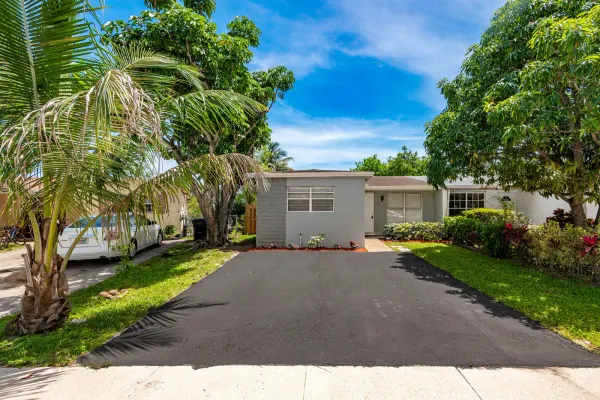 6560 SW 20th Street, North Lauderdale, FL 33068