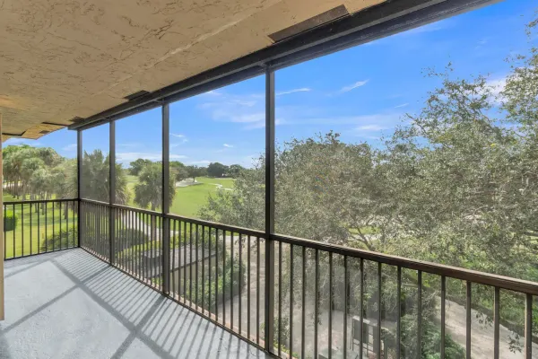 200 W Jacaranda Country Club Drive 3c, Plantation, FL 33324