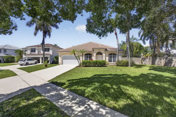 7595 Hollington Place, Greenacres, FL 33467