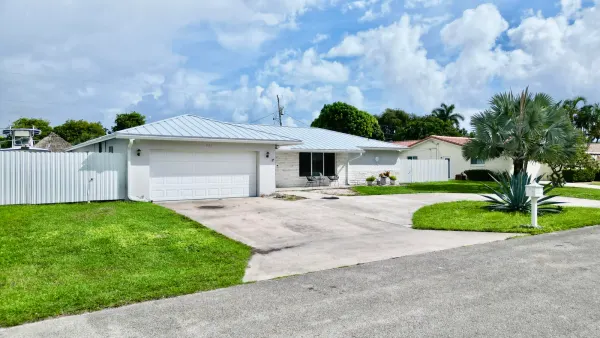 1861 Caribbean Road W, Lake Clarke Shores, FL 33406