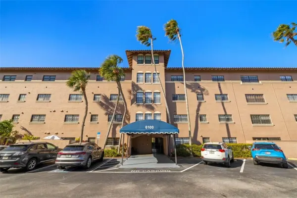 6100 Gulfport Boulevard S, Unit 414, Gulfport, FL, 33707