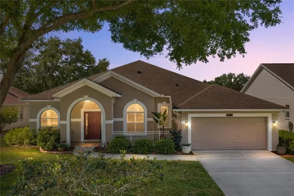 1035 Legends Pass Drive, Valrico, FL, 33594