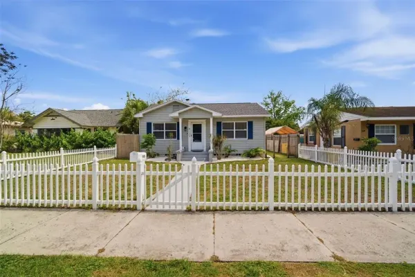 4120 Burlington Avenue N, St Petersburg, FL, 33713