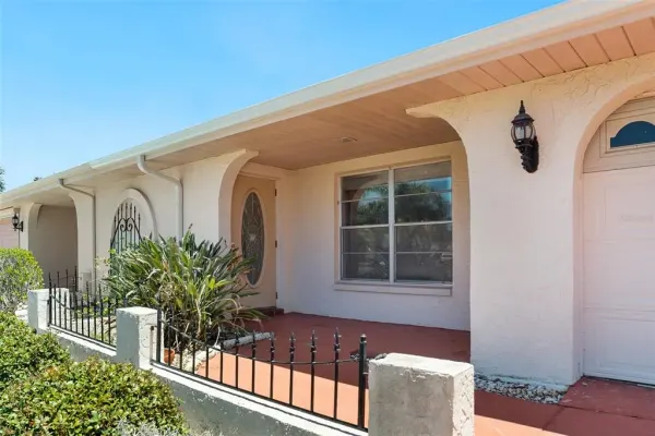 1027 Bluewater Drive, Sun City Center, FL, 33573