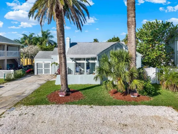 15656 1st Street E, Redington Beach, FL, 33708