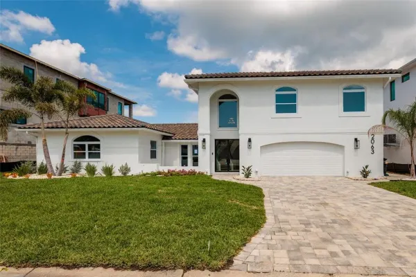 2063 Illinois Avenue NE, St Petersburg, FL, 33703