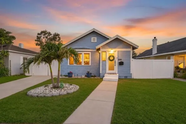 2561 13th Avenue N, St Petersburg, FL, 33713
