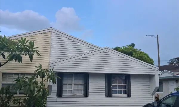 Address Withheld, North Lauderdale, FL 33068
