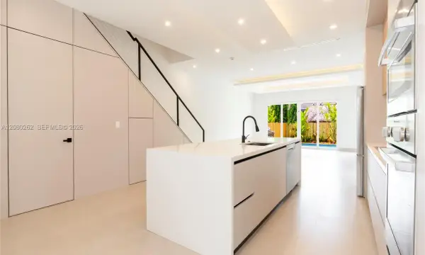 721 SW 7th Avenue, Fort Lauderdale, FL 33315