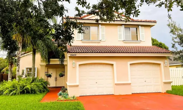 19409 NW 24th Place, Pembroke Pines, FL 33029