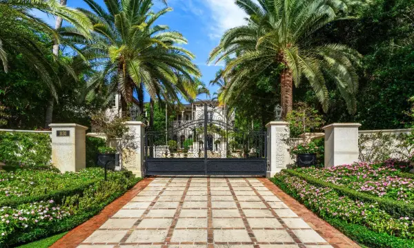 Address Withheld, Hillsboro Beach, FL 33062