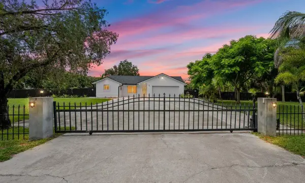 17120 42nd Road N, The Acreage, FL 33470