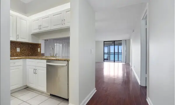 109 Lake Emerald Drive 110, Oakland Park, FL 33309