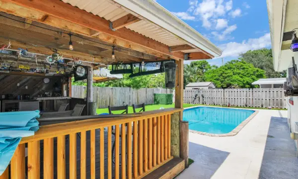 5221 NE 16th Avenue, Pompano Beach, FL 33064
