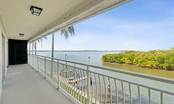 8829 Bay Pointe Drive, Unit 206, Tampa, FL, 33615