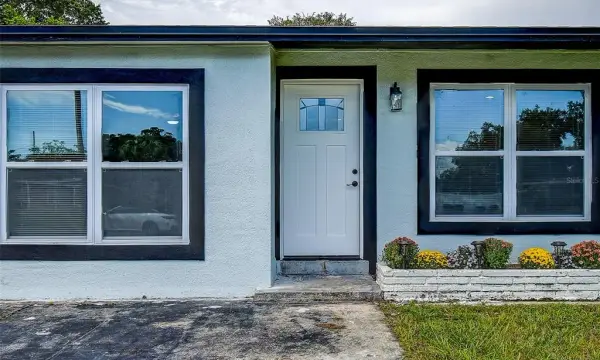 7580 Meadowlawn Drive N, St Petersburg, FL, 33702